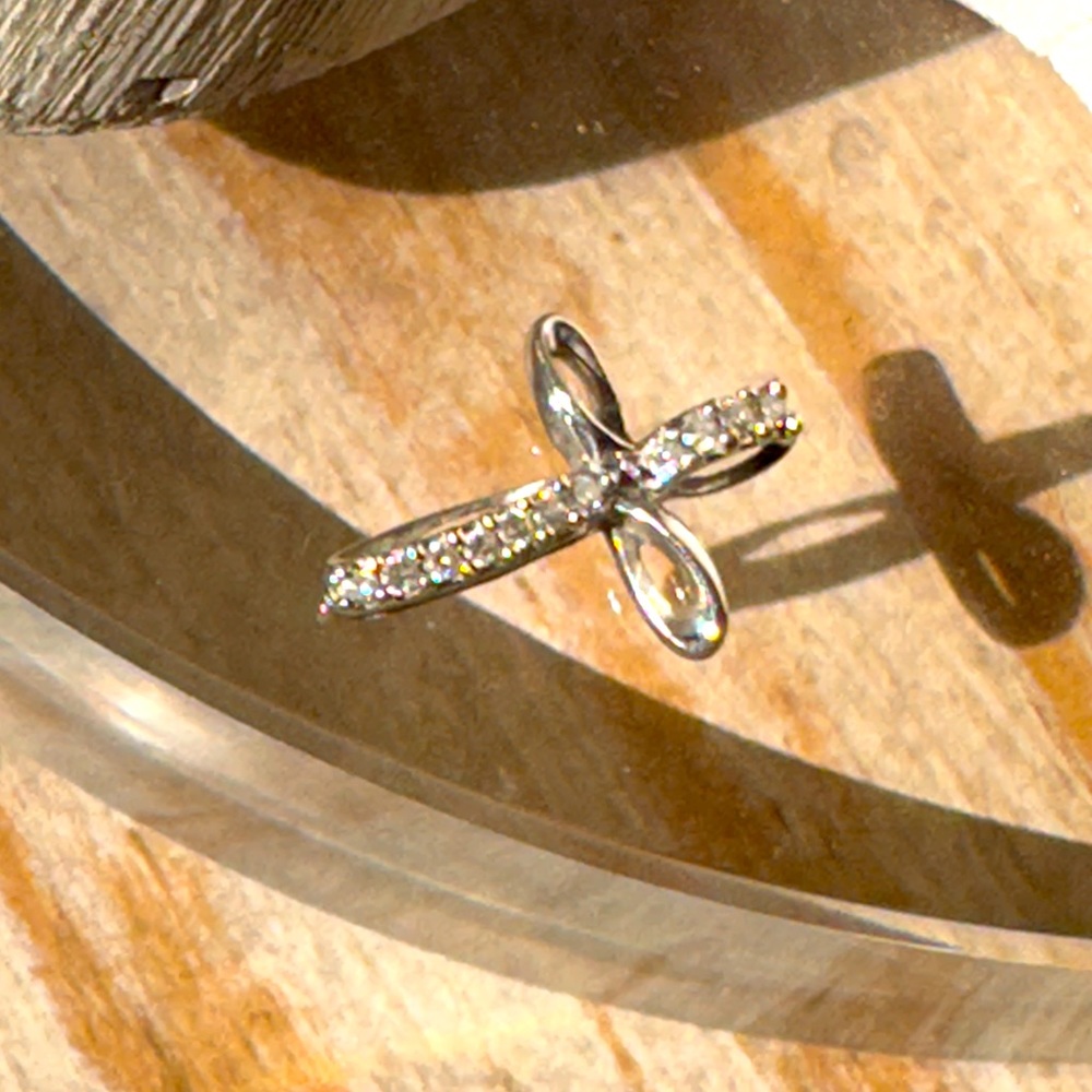 Pendant - Cross - EUC